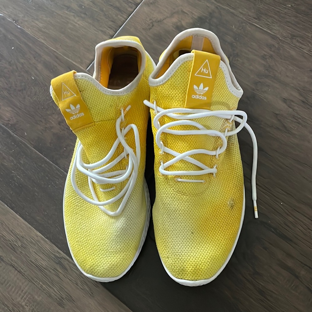 Adidas Hu tennis shoes